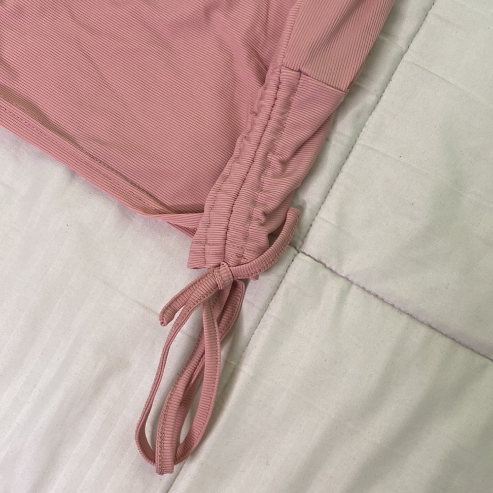 Size xs halter side drawstring top - Picture 4 of 4